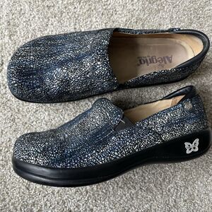 Allegria Keli Pro Crackle Pop Leather Mule Clogs 39/ 9 Blue Silver Comfort Shoes